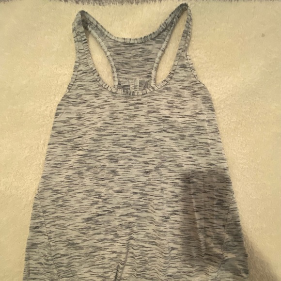 Lululemon tank top - Picture 3 of 6